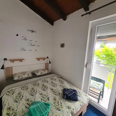 Daly Apartman *